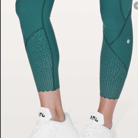 lululemon athletica Pants - Lululemon Tight Stuff Tight II 25' Green Scallop